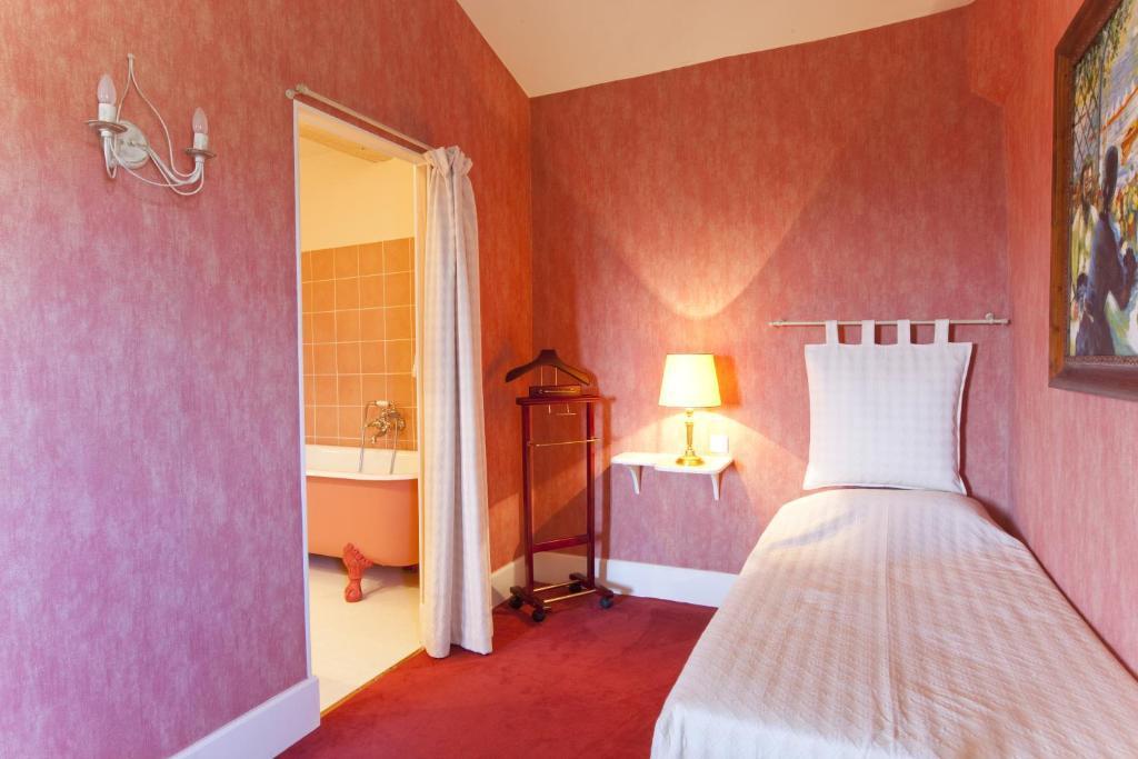 Hotel Le Domaine De La Colombiere Moissieu-sur-Dolon Habitación foto