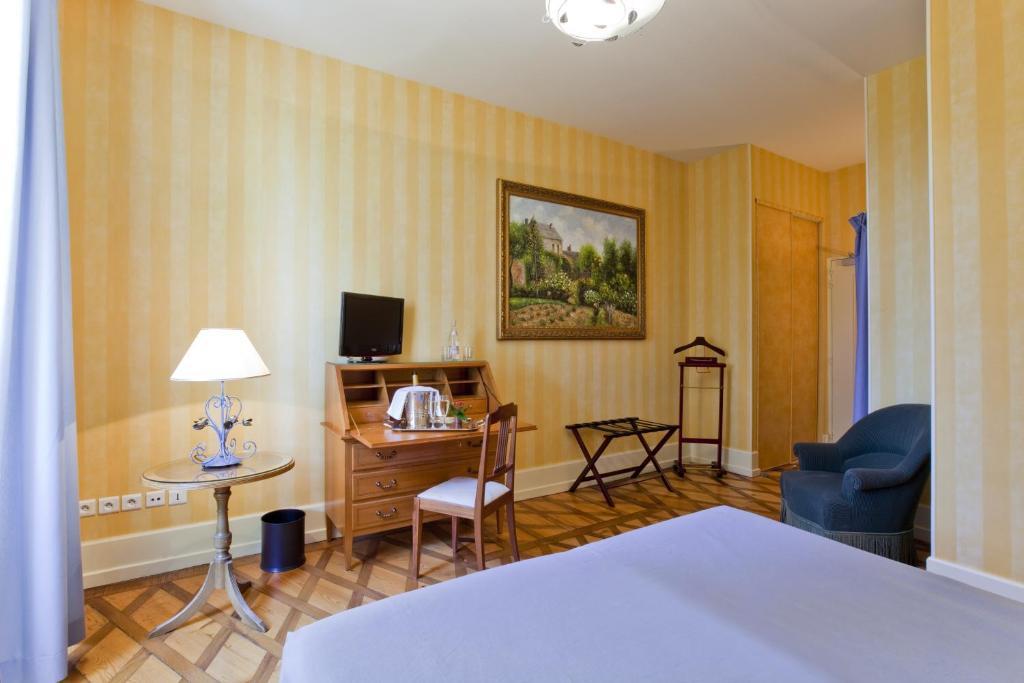 Hotel Le Domaine De La Colombiere Moissieu-sur-Dolon Habitación foto